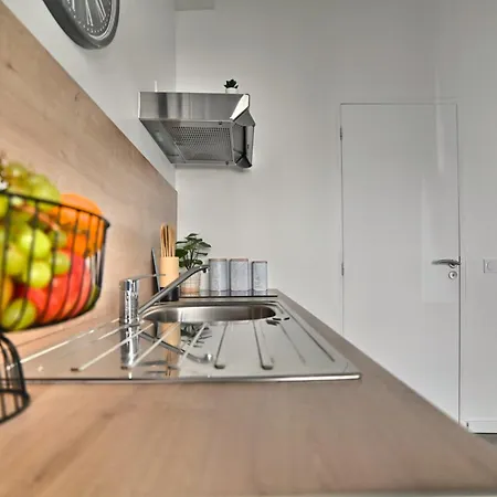 Apartman Paradis Bleu - Coeur De Ville, Tv 4k, Netflix, Fibre, Confortable, Calme Saintes