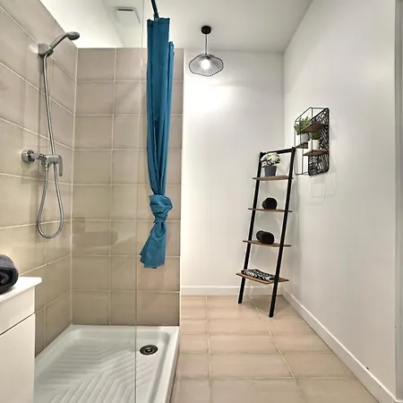 Paradis Bleu - Coeur De Ville, Tv 4k, Netflix, Fibre, Confortable, Calme