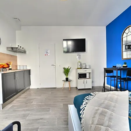 Paradis Bleu - Coeur De Ville, Tv 4k, Netflix, Fibre, Confortable, Calme Apartman Saintes
